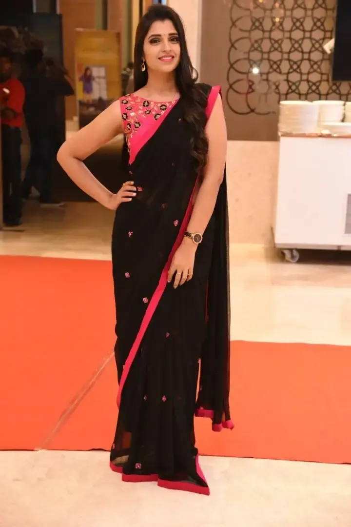 Indian TV Actress Shyamala In Black Saree